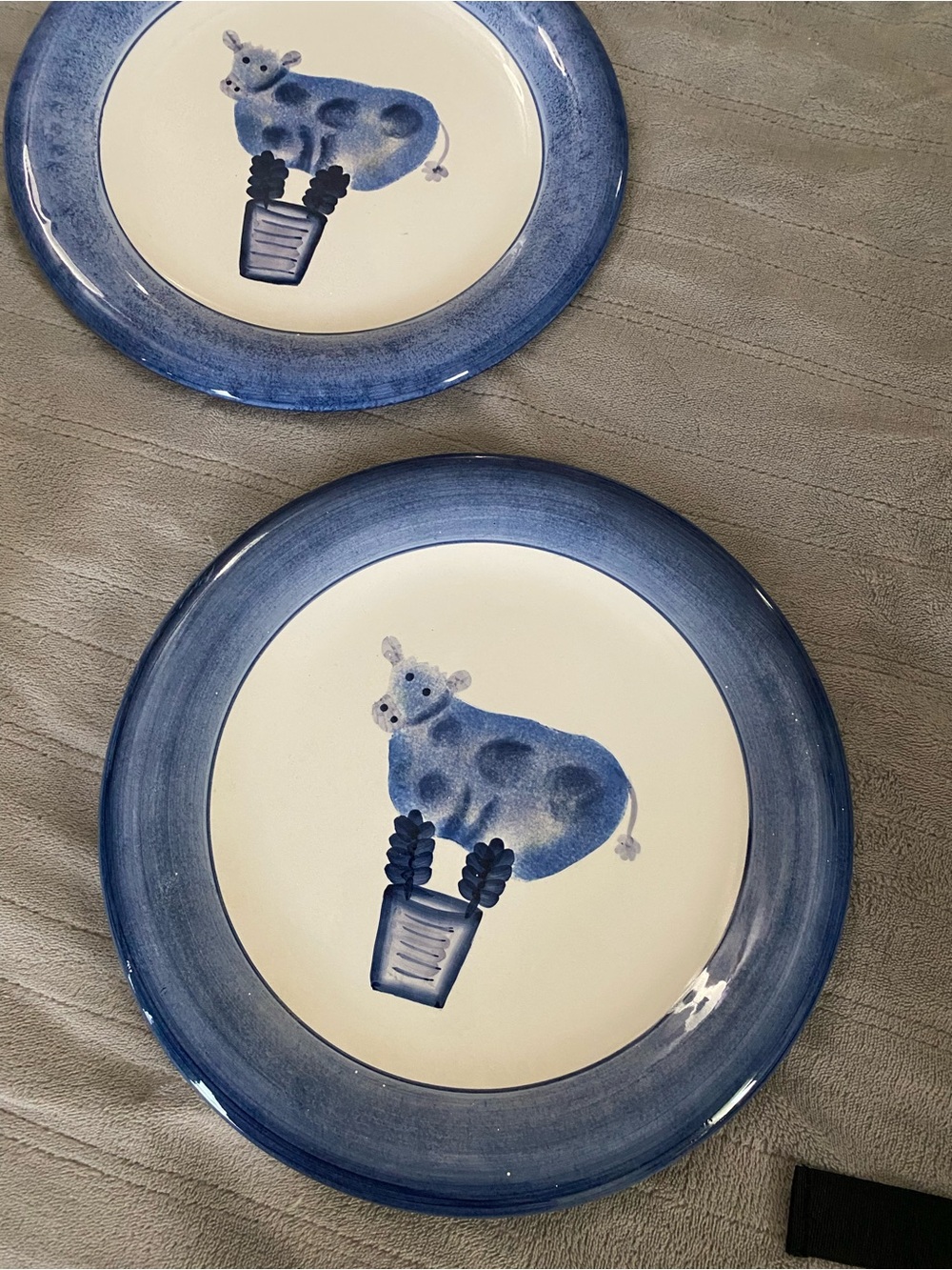 Blue Cow Ceramic Dinner Plate - Home Kitchen